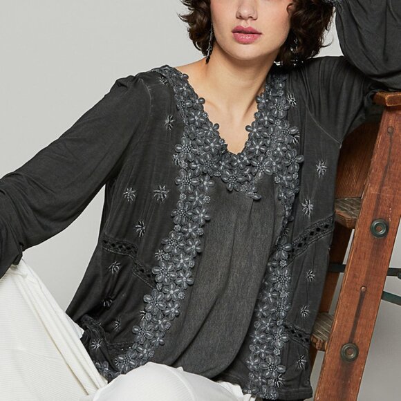 Black Bernice Floral Embroidery Woven Top by POL - Picture 1 of 4